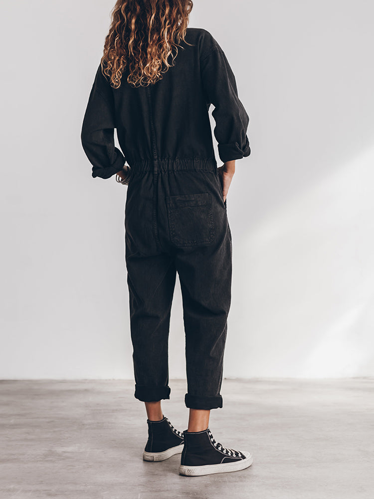 Combinaison ample pour femme avec boutons sur le devant