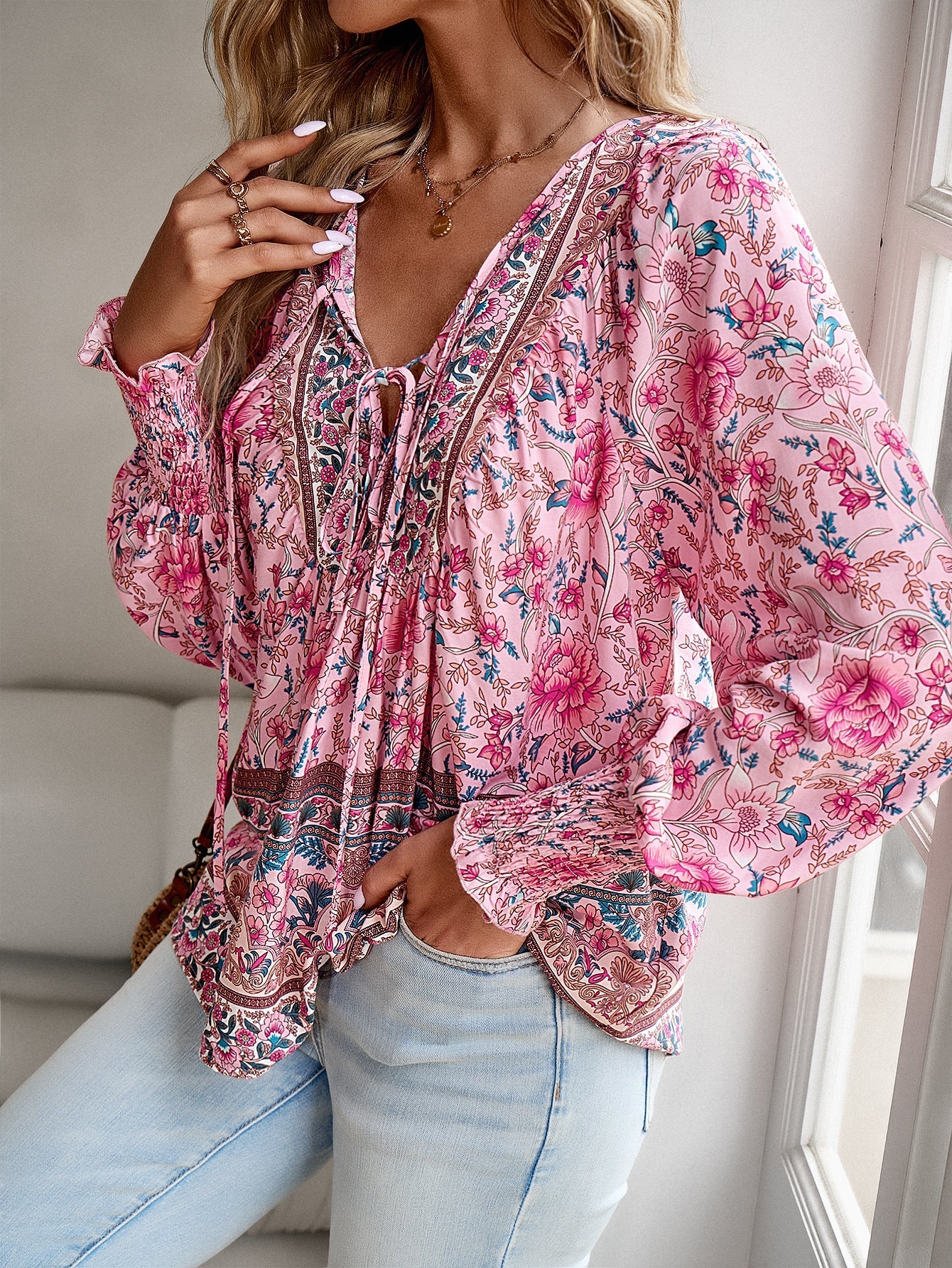 Chemisier bohème à imprimé floral et col noué pour femme