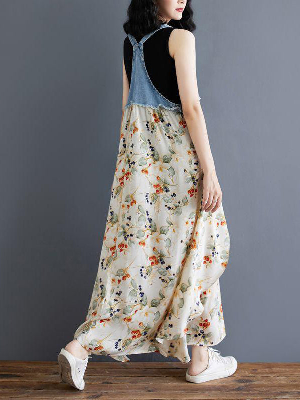 Abito salopette lungo in denim patchwork con stampa acquerello