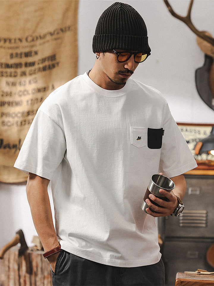 T-shirt da uomo a maniche corte con tasche a contrasto e vestibilità ampia
