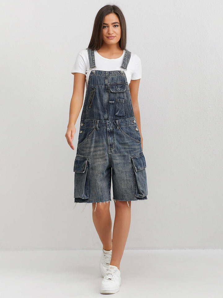 Claire Kurze Jeans-Latzhose für Damen mit Cargotaschen