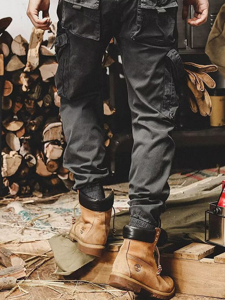 Pantaloni cargo jogger da uomo in cotone elasticizzato con multitasche