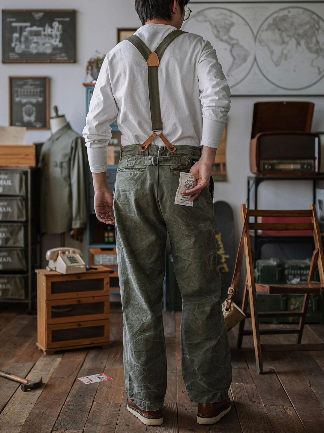 Pantalon en toile épaisse (15 oz) avec bretelles