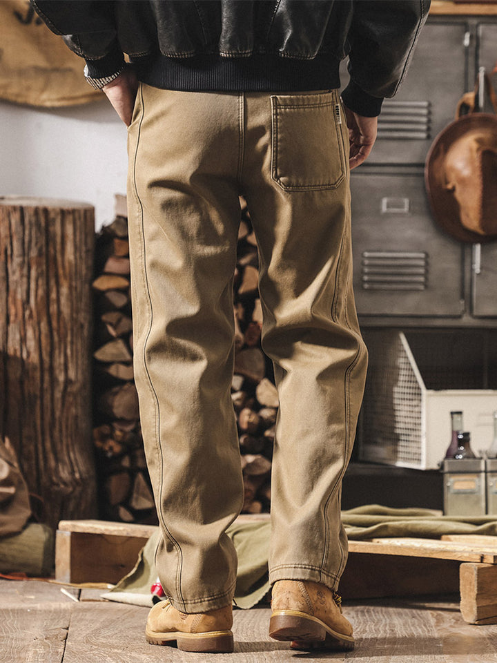 Herrenhose aus 100 % Baumwolle mit weitem Bein und kontrastierenden Nähten im Retro-Stil