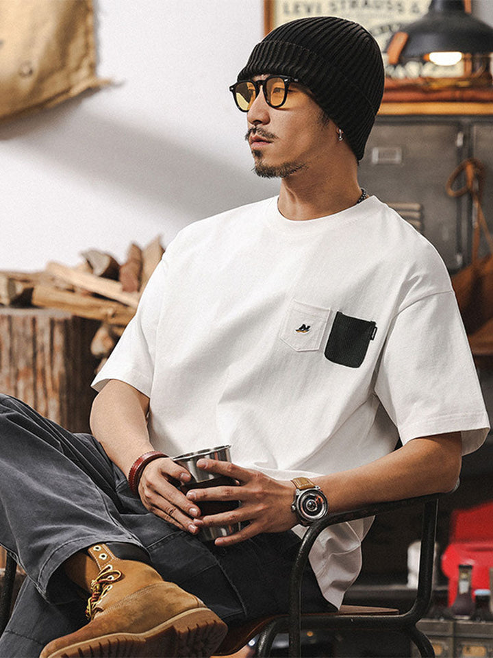 T-shirt da uomo a maniche corte con tasche a contrasto e vestibilità ampia
