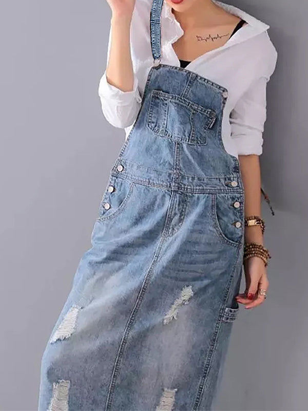 Latzkleid aus Distressed-Jeansstoff mit Schlitz hinten