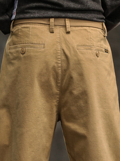 Pantaloni chino da uomo a pieghe, vestibilità comoda, con cintura