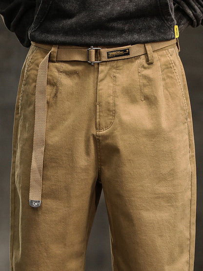 Pantaloni chino da uomo a pieghe, vestibilità comoda, con cintura