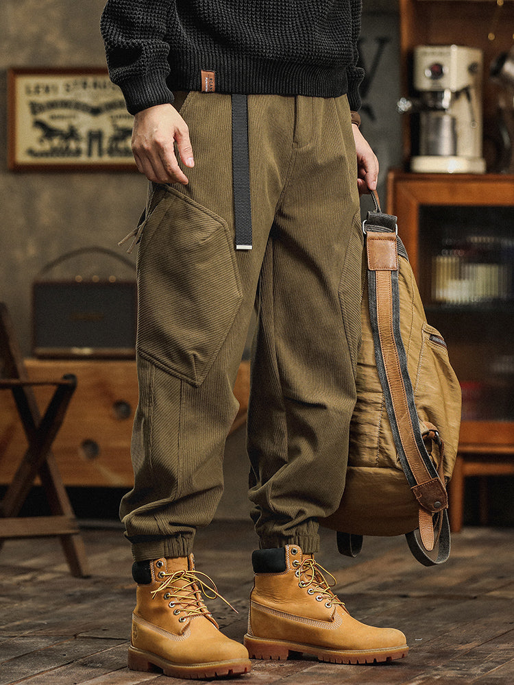 Lässige Herren-Cargohose aus Cord mit Zierriemen