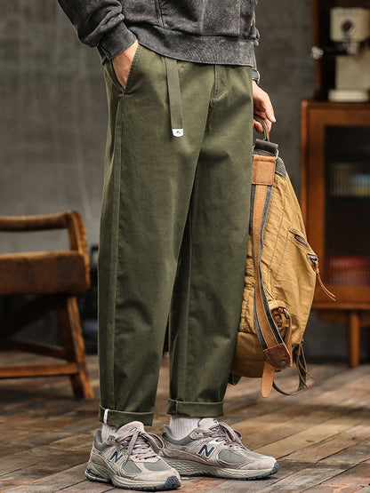 Pantaloni chino da uomo a pieghe, vestibilità comoda, con cintura