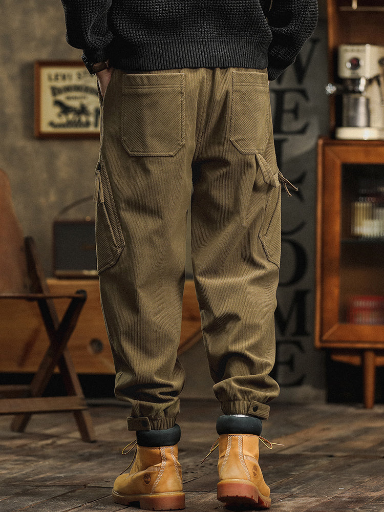 Lässige Herren-Cargohose aus Cord mit Zierriemen