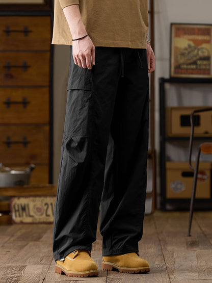 Weite Cargohose für Herren mit mehreren Reißverschlusstaschen