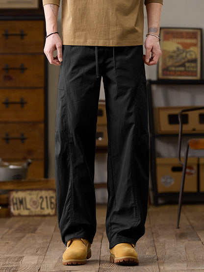 Weite Cargohose für Herren mit mehreren Reißverschlusstaschen