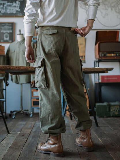 Riproduzione di pantaloni in twill a spina di pesce M-47 dell'esercito francese