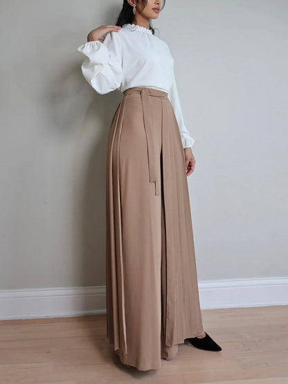 Joli ensemble jupe-pantalon plissé