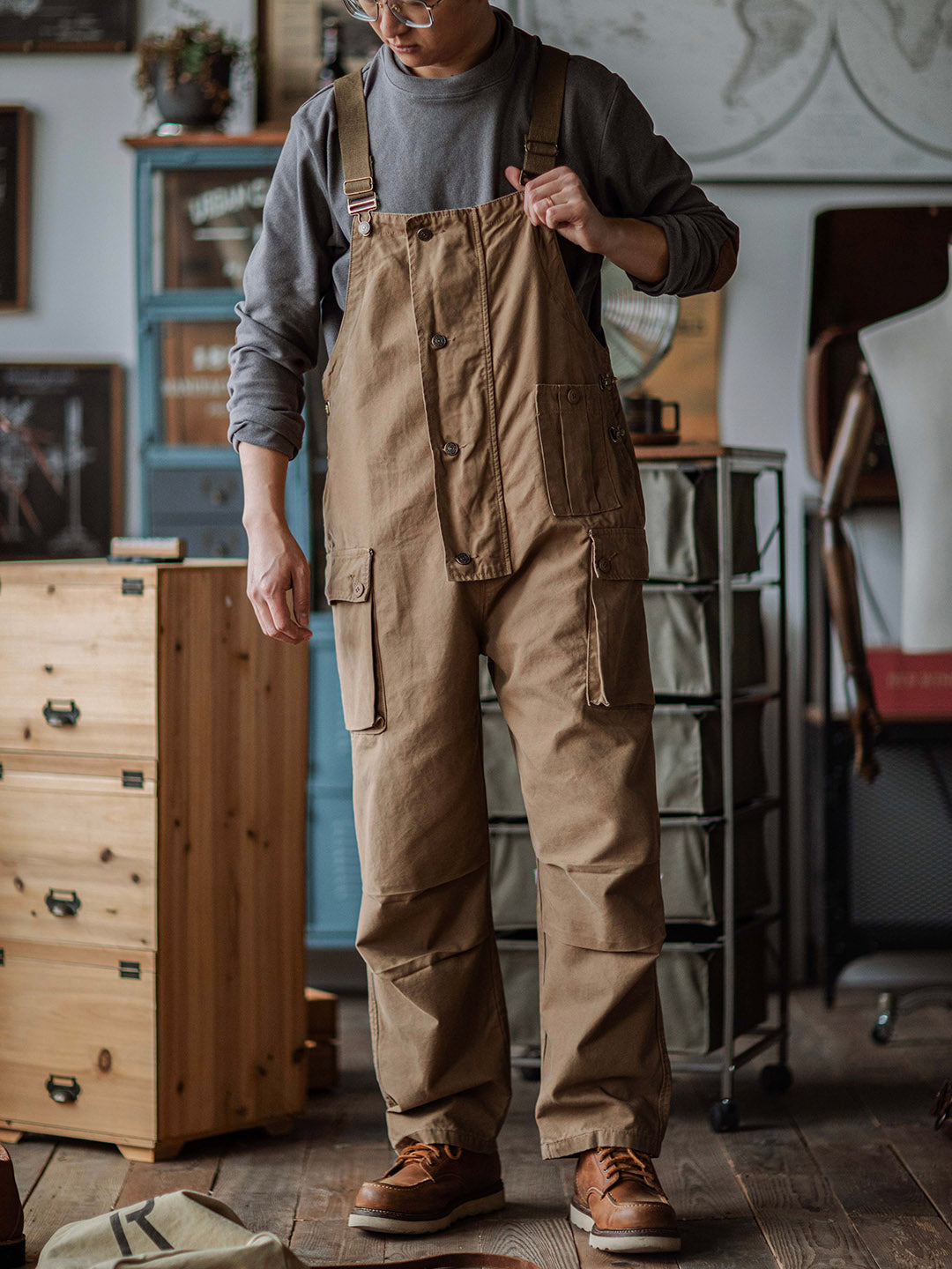 Salopette en toile boutonnée pour homme