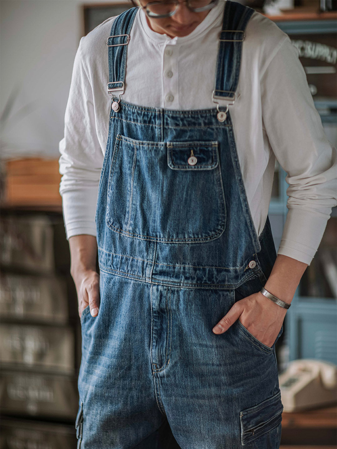Salopette en jean pour homme avec poches cargo